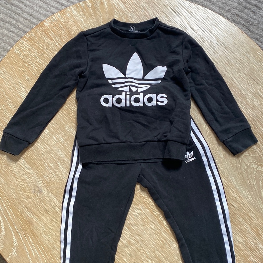Adidas Sweatsuit